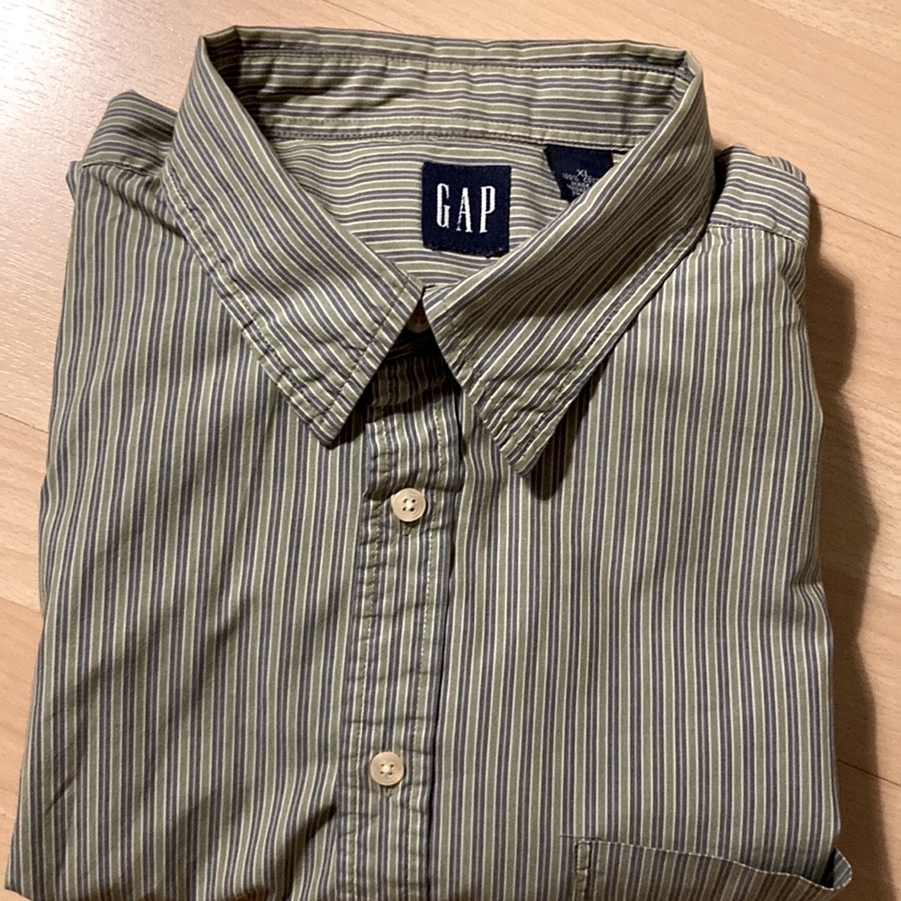 Gap XL pale blue and green pinstripe long sleeve shirt   
great shirt!